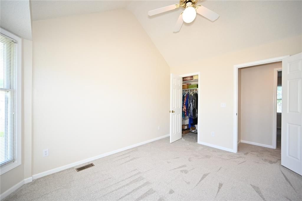 6100 N Cypress Avenue — photo 29