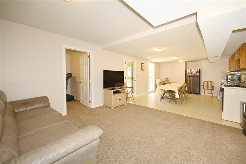 6100 N Cypress Avenue — photo 34