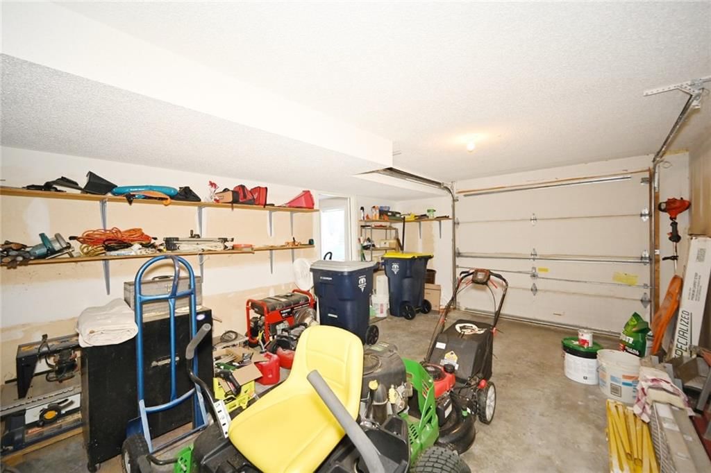 6100 N Cypress Avenue — photo 40
