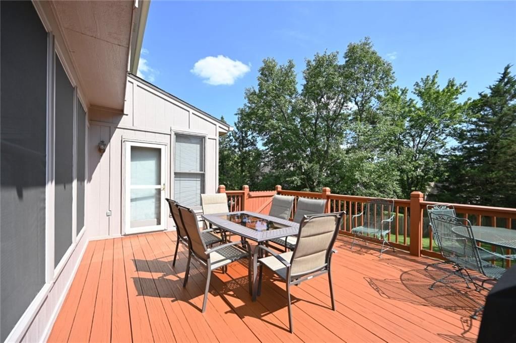 6100 N Cypress Avenue — photo 42