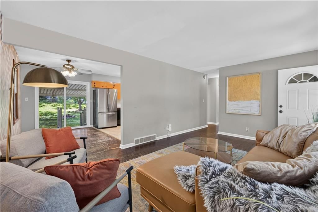 5201 Overton Circle — photo 10