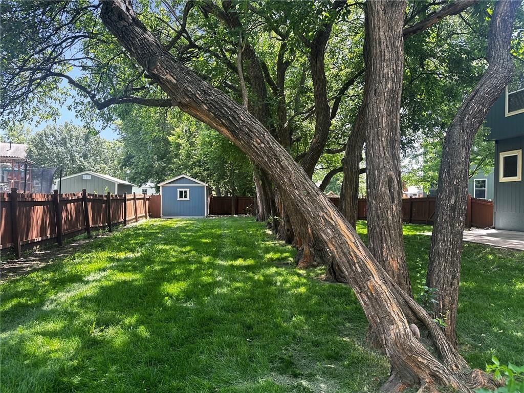 725 N Alder Street — photo 5