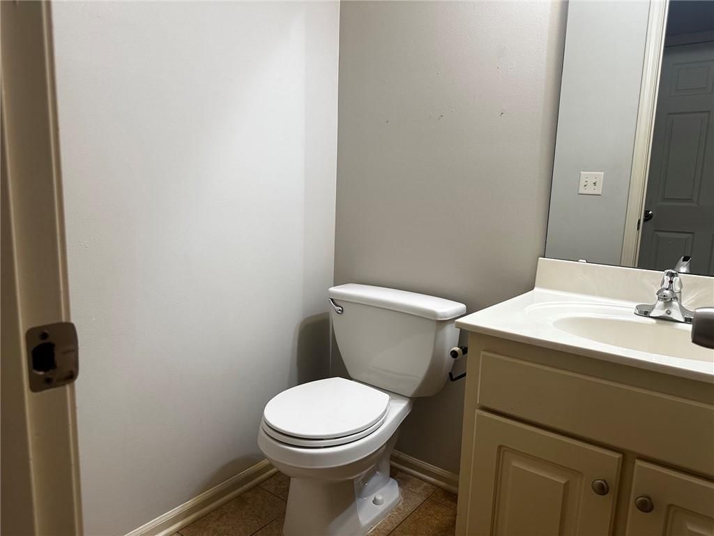 725 N Alder Street — photo 12