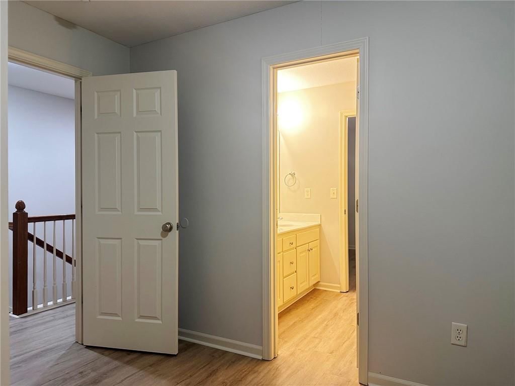 725 N Alder Street — photo 20