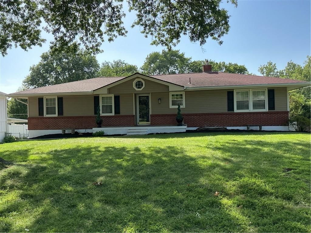 8304 Willow Way — photo 1