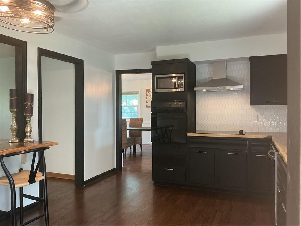 8304 Willow Way — photo 4