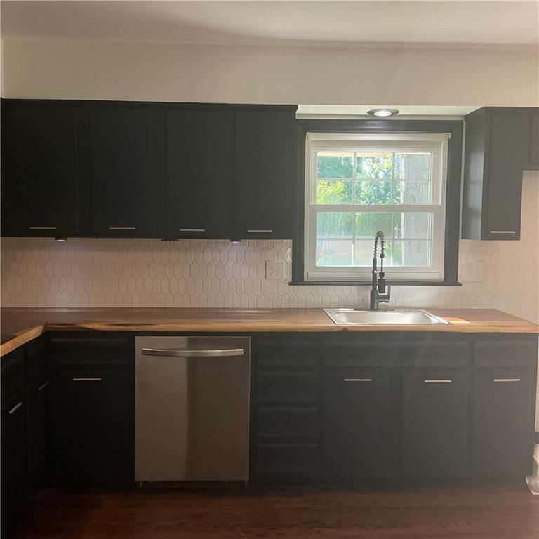 8304 Willow Way — photo 5