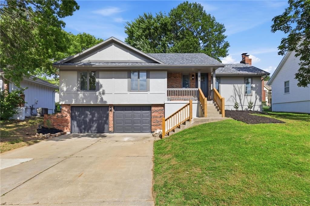 404 Springwood Drive — photo 1
