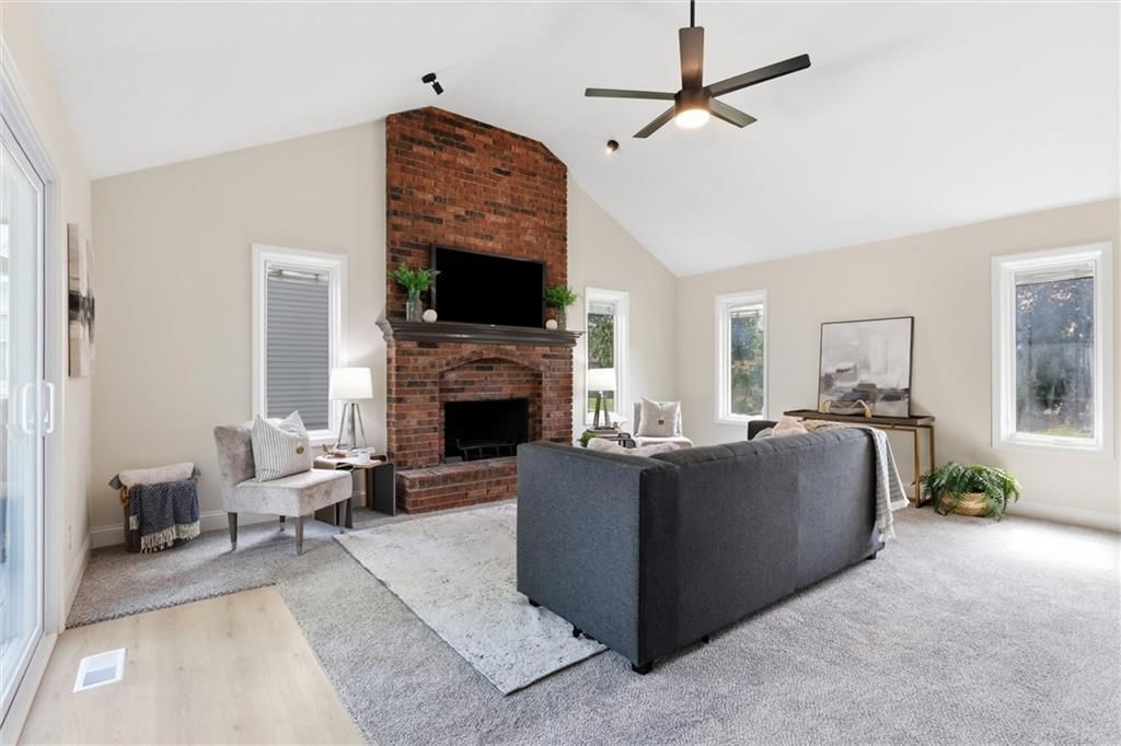 404 Springwood Drive — photo 8