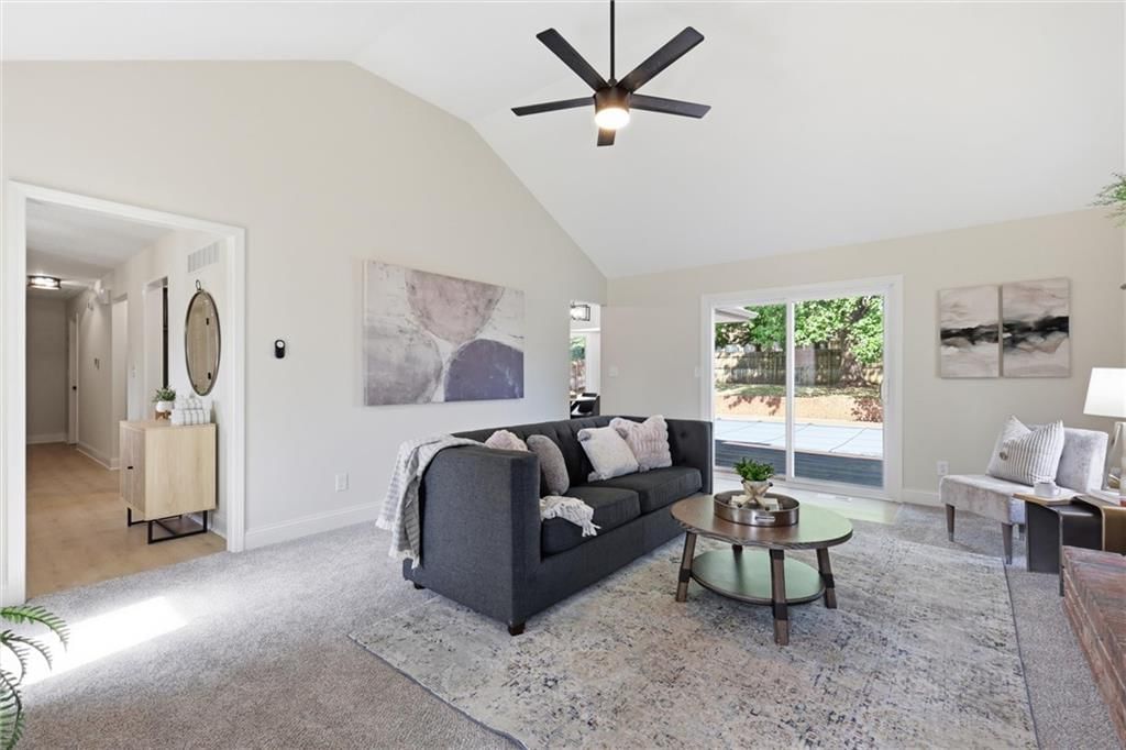 404 Springwood Drive — photo 9