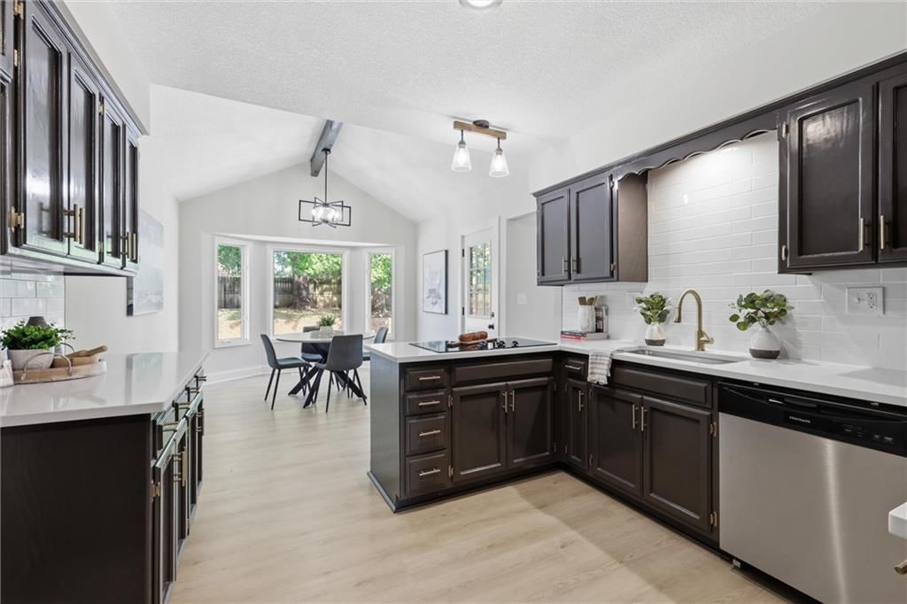 404 Springwood Drive — photo 14