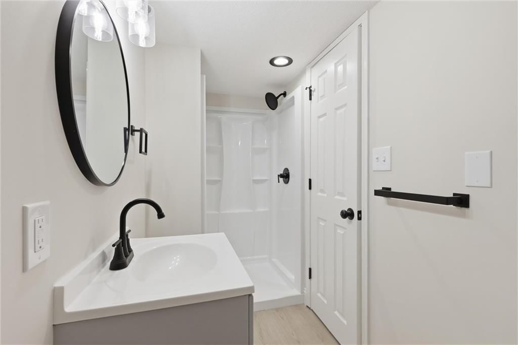 404 Springwood Drive — photo 27