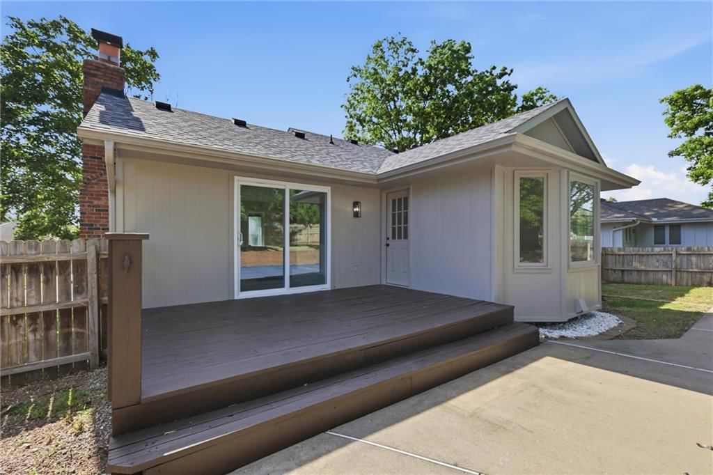 404 Springwood Drive — photo 28