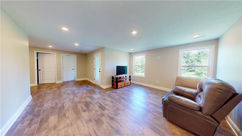 3209 Sheffield Lane — photo 19