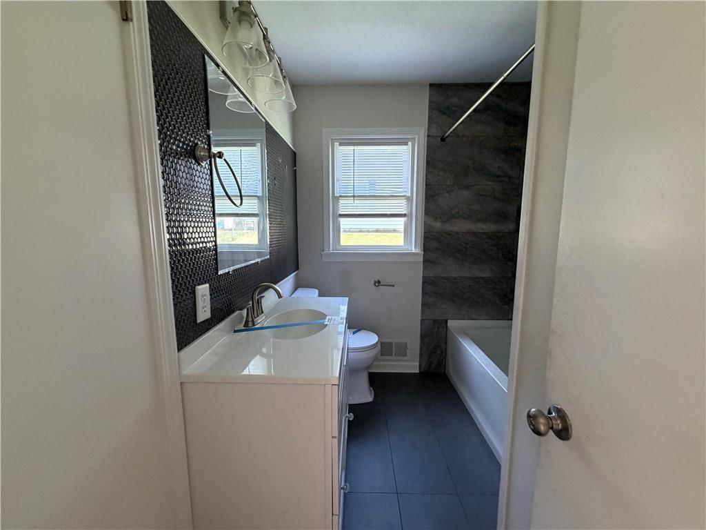 5332 NORTHERN Avenue — photo 11