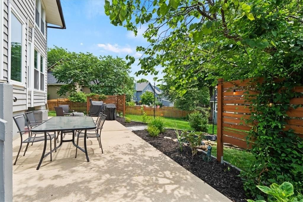 8501 W 149th Terrace — photo 36