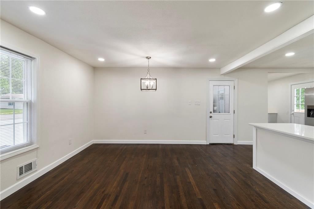 6201 N Topping Avenue — photo 6