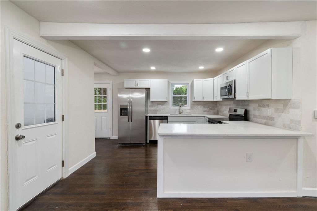 6201 N Topping Avenue — photo 8