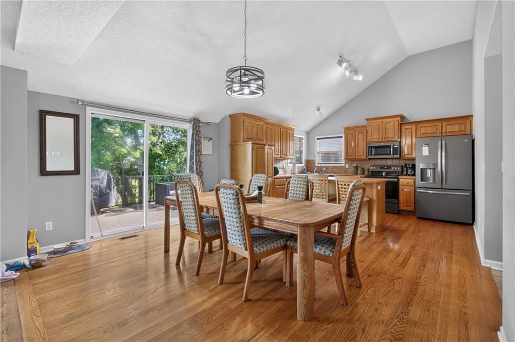 900 Coachman Drive — photo 11