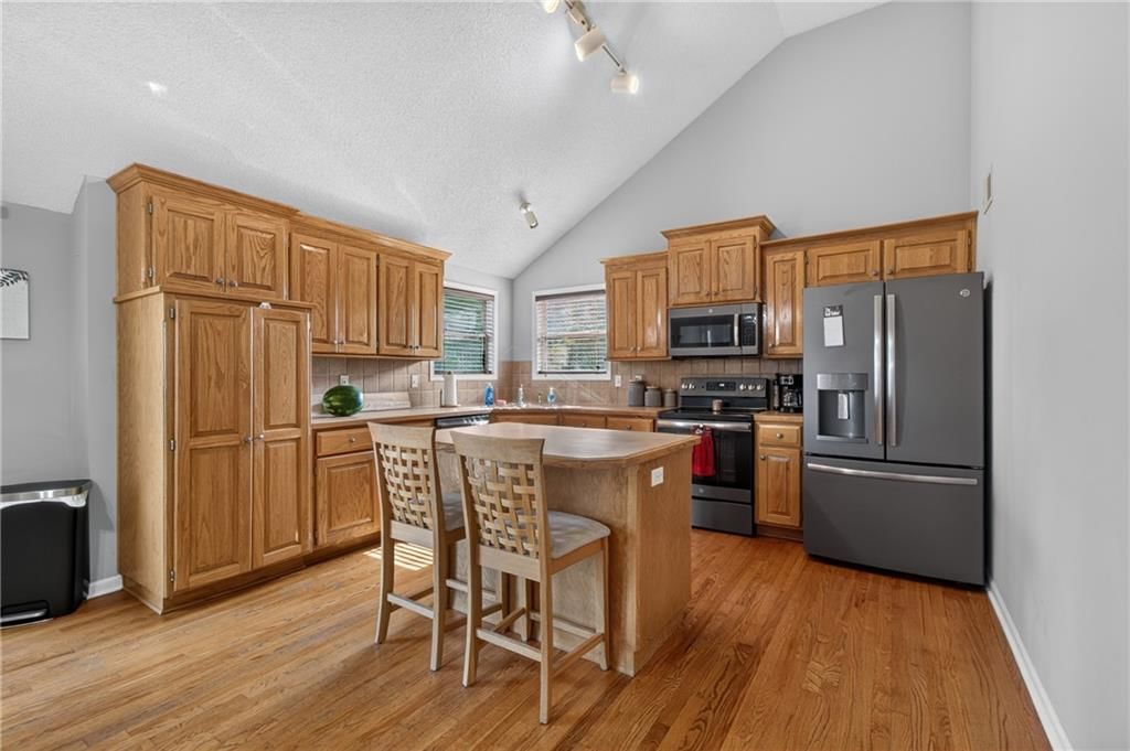 900 Coachman Drive — photo 12