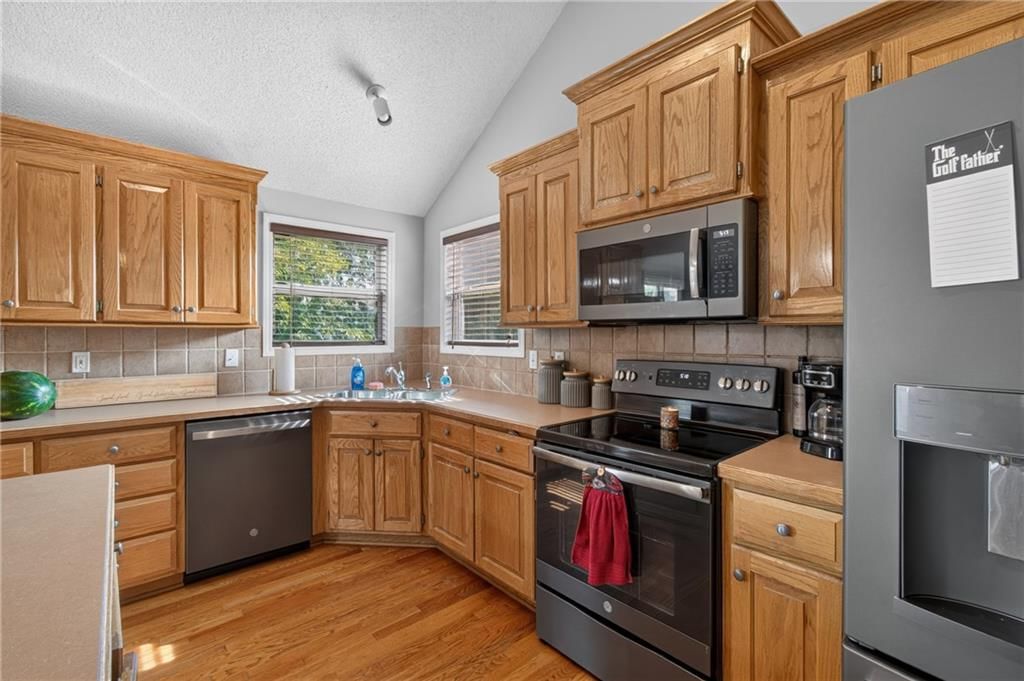 900 Coachman Drive — photo 13