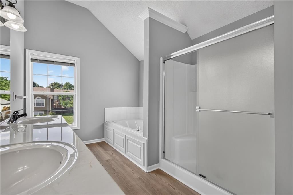 900 Coachman Drive — photo 18
