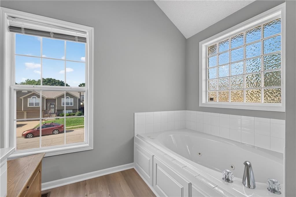 900 Coachman Drive — photo 19