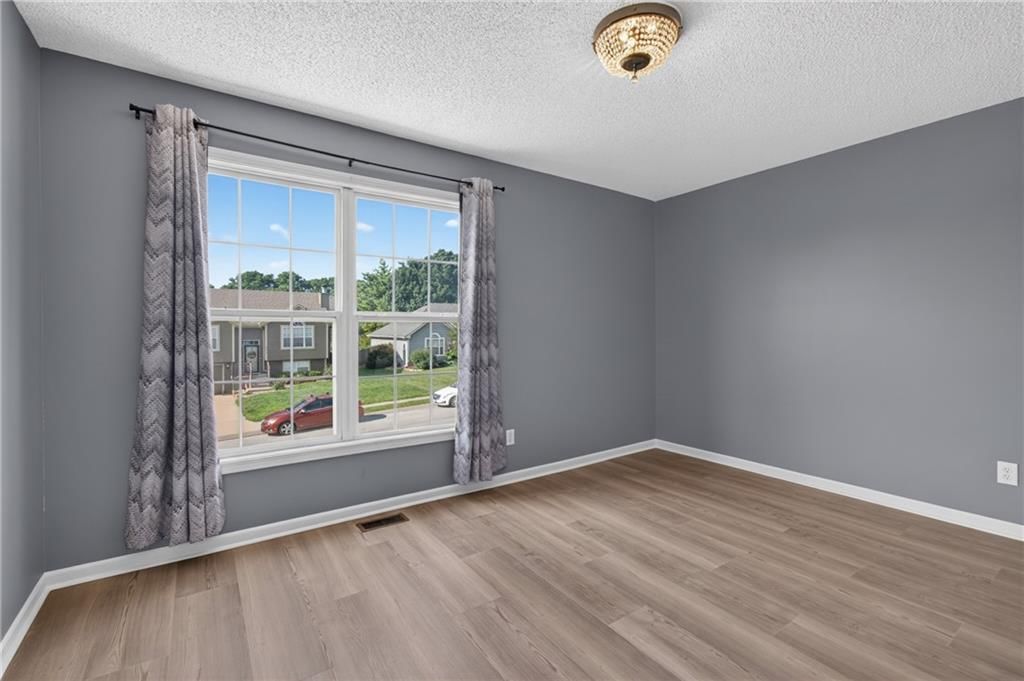 900 Coachman Drive — photo 24