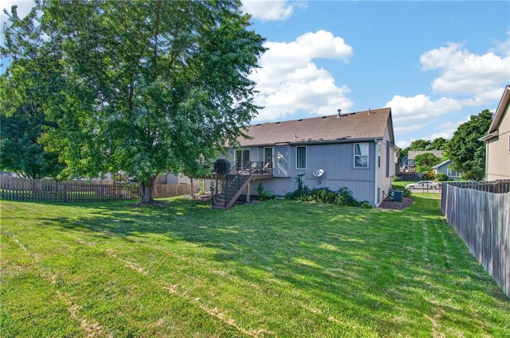 900 Coachman Drive — photo 31