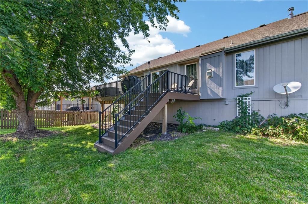 900 Coachman Drive — photo 32