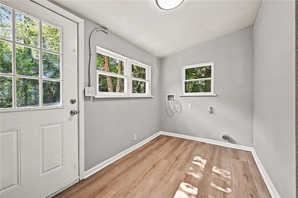 5307 Halsey Street — photo 10