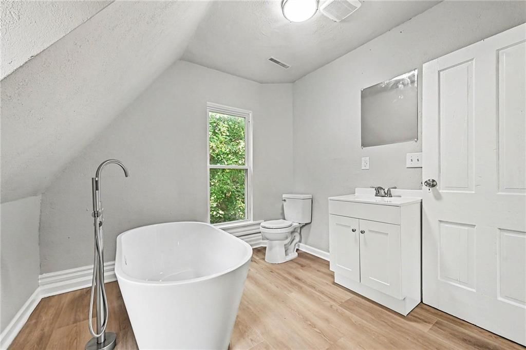 5307 Halsey Street — photo 15