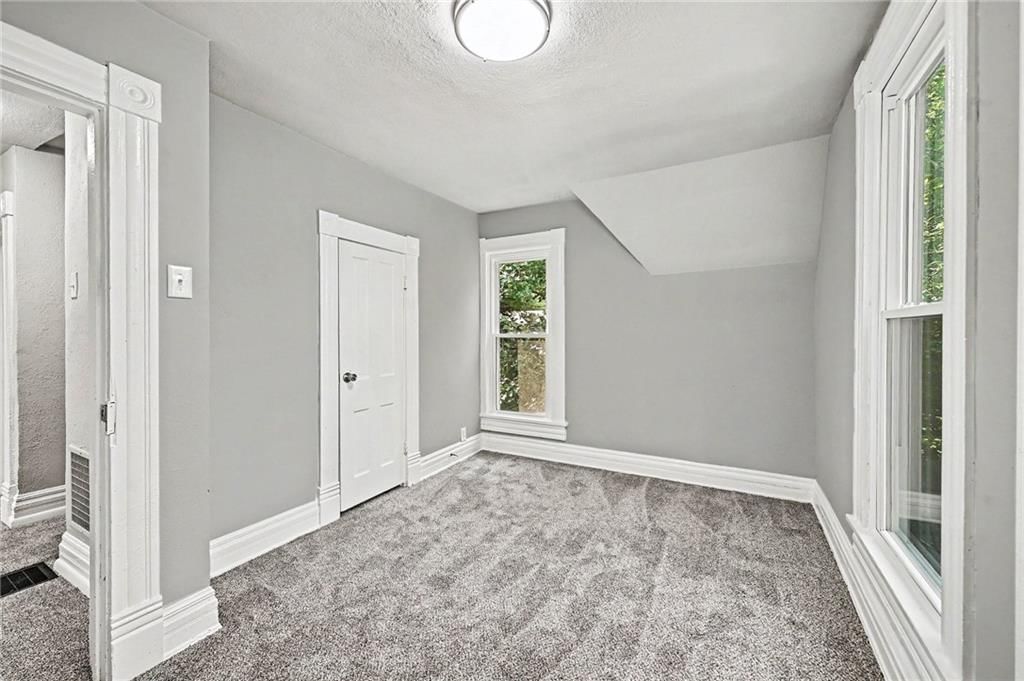 5307 Halsey Street — photo 16