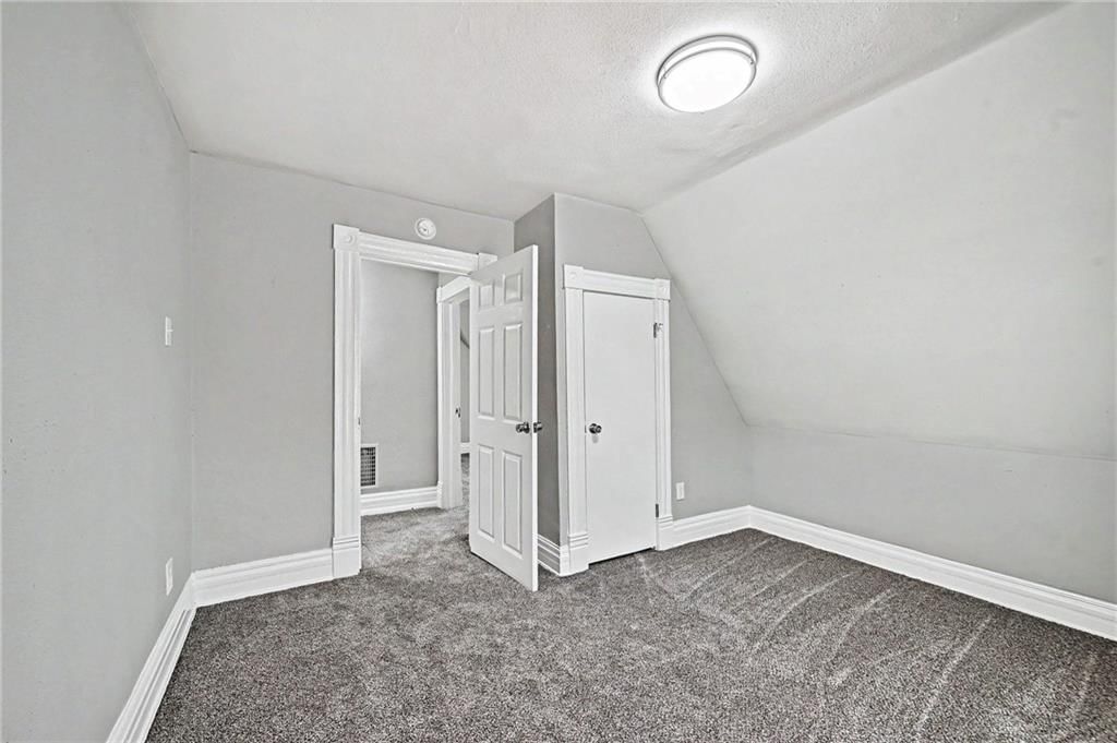 5307 Halsey Street — photo 18