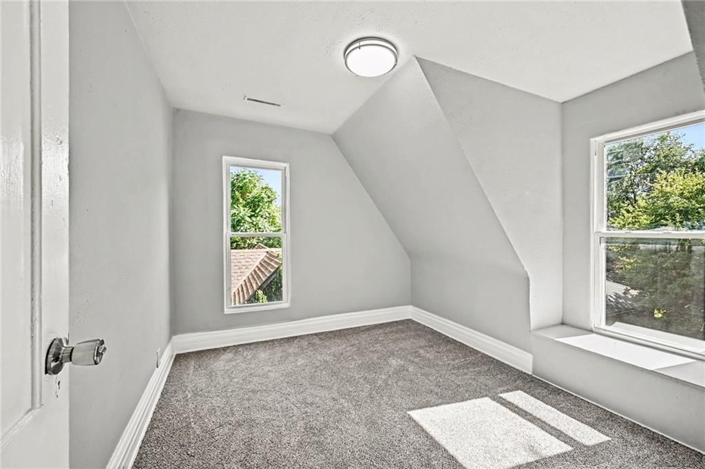 5307 Halsey Street — photo 19