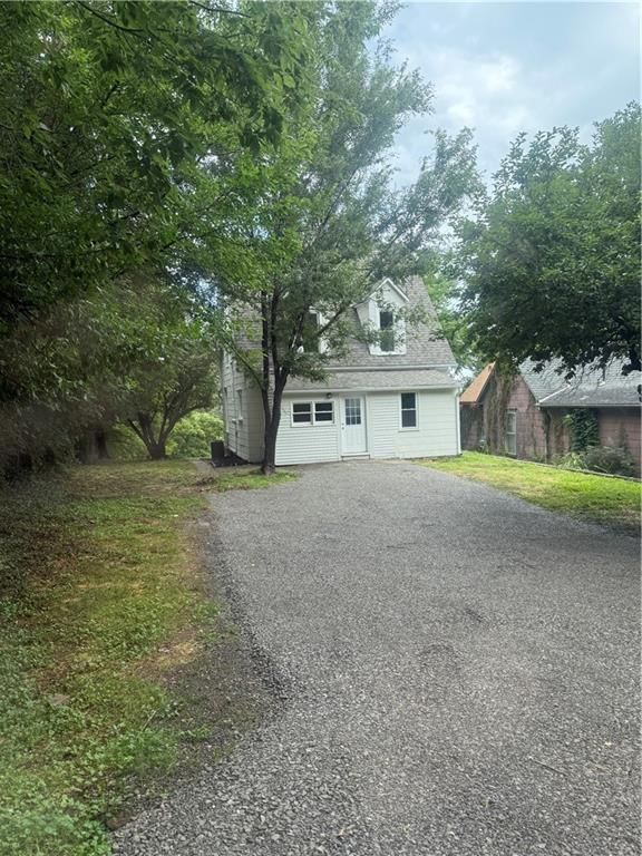 5307 Halsey Street — photo 22