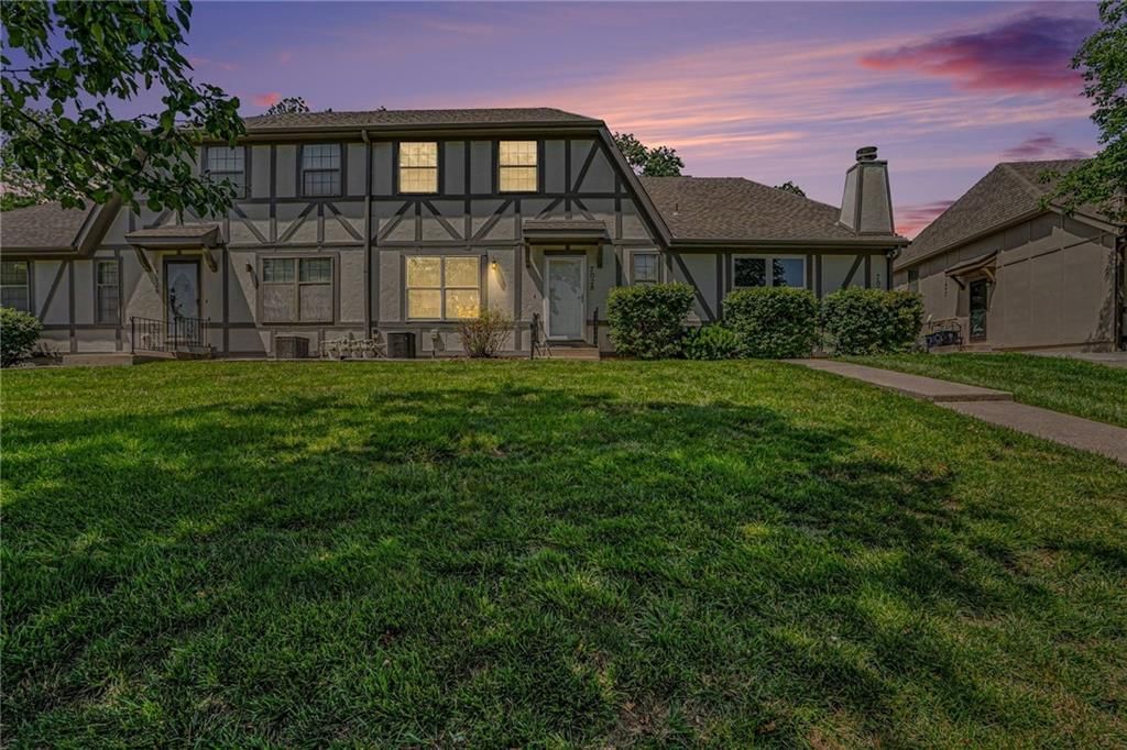 7028 N Fisk Court — photo 4