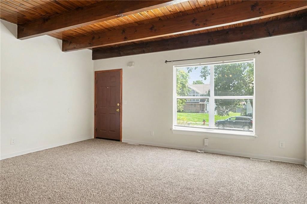 7028 N Fisk Court — photo 5