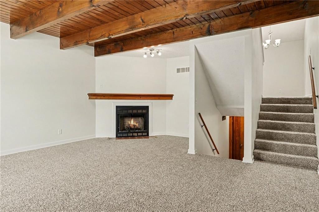 7028 N Fisk Court — photo 6