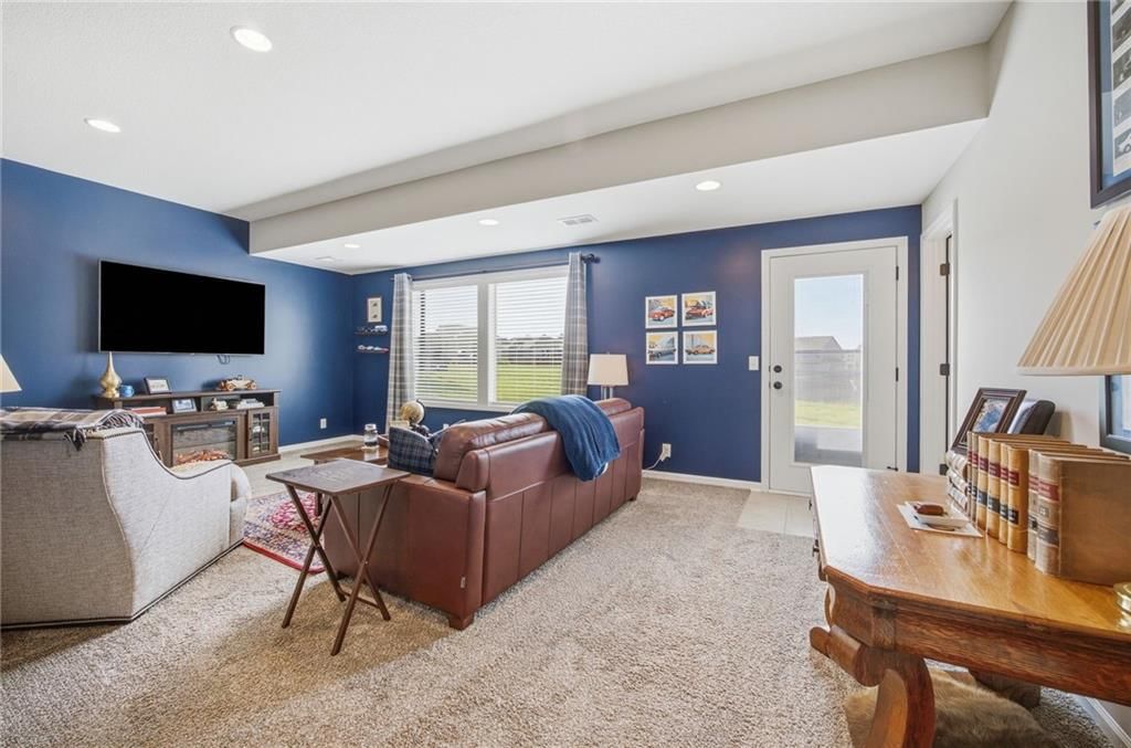 16029 Glenview Street — photo 25
