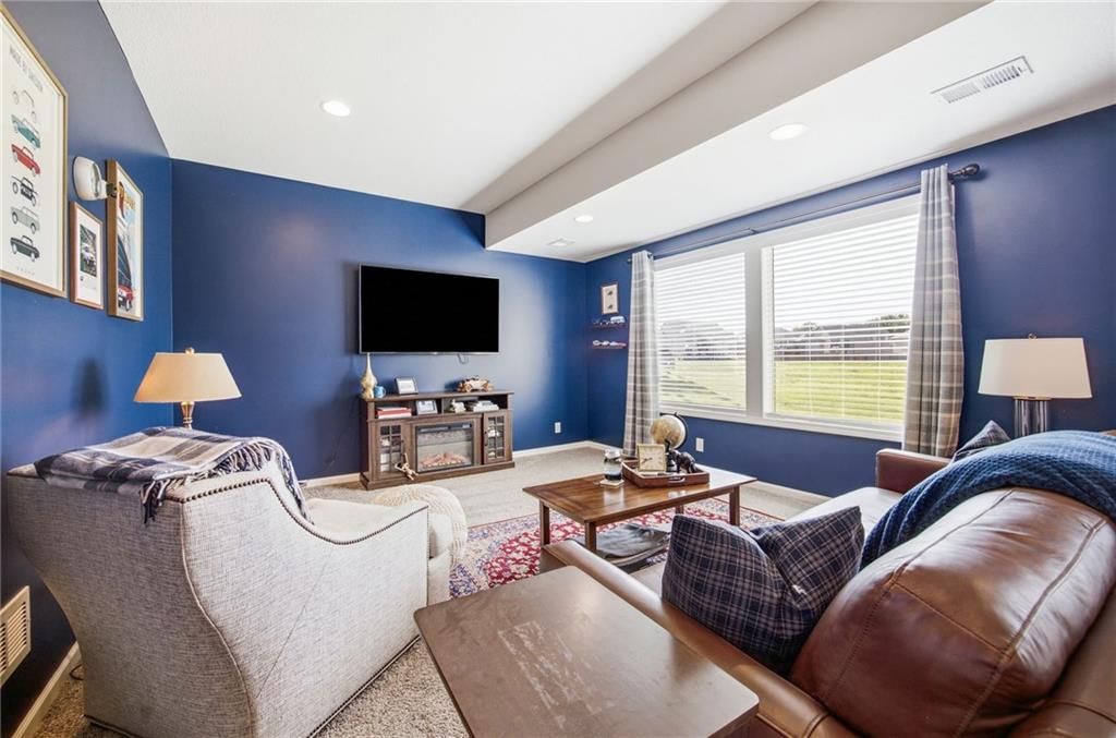 16029 Glenview Street — photo 26