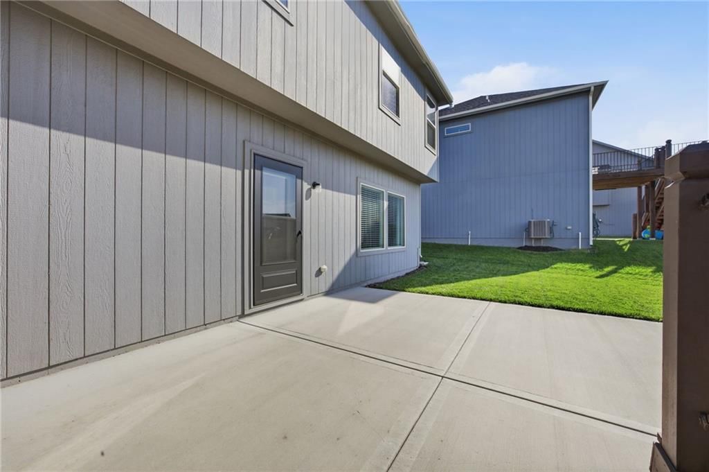 16029 Glenview Street — photo 31