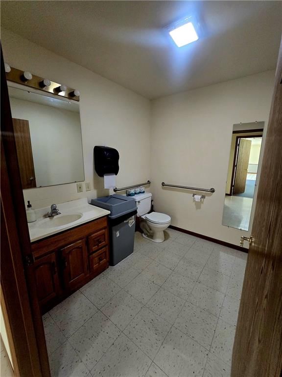 118 W Davis Street — photo 9