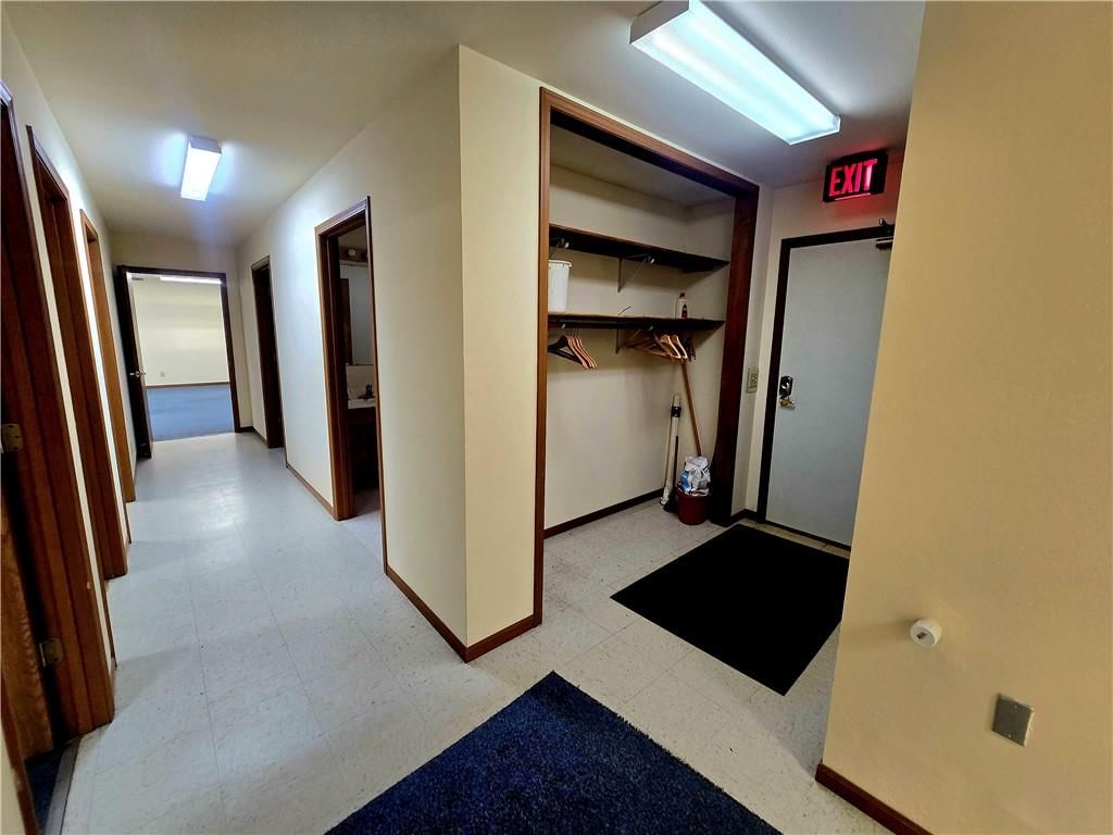 118 W Davis Street — photo 12