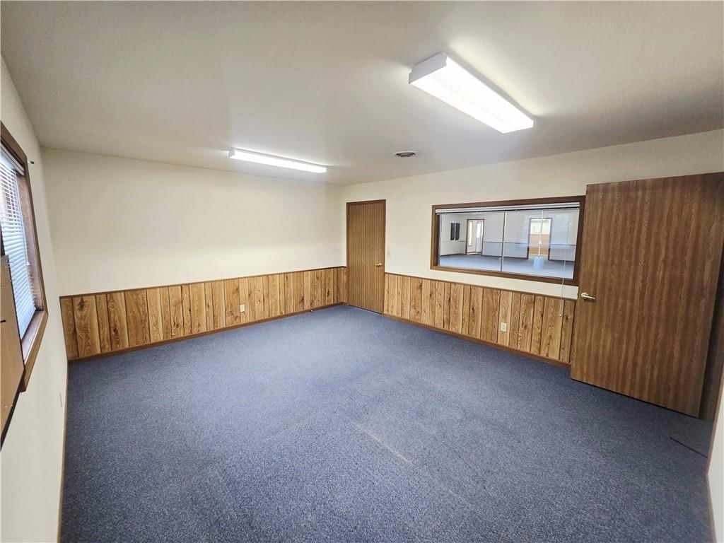 118 W Davis Street — photo 18