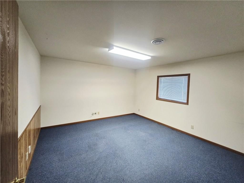 118 W Davis Street — photo 20
