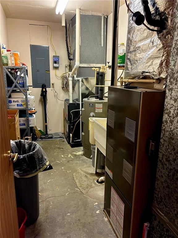 118 W Davis Street — photo 26