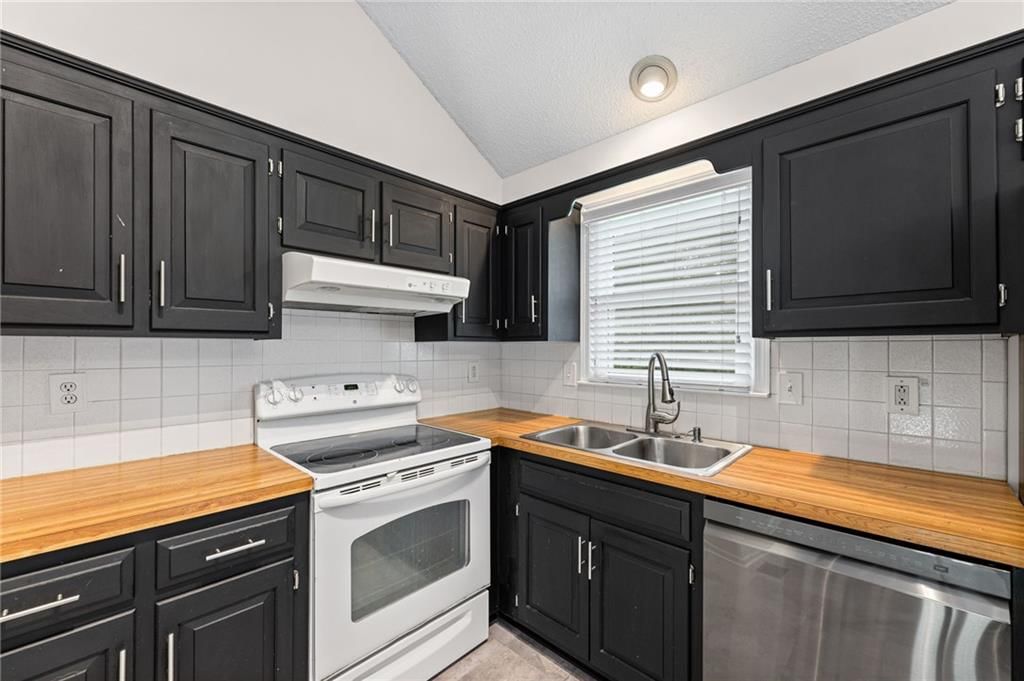 12806 S Seminole Drive — photo 16