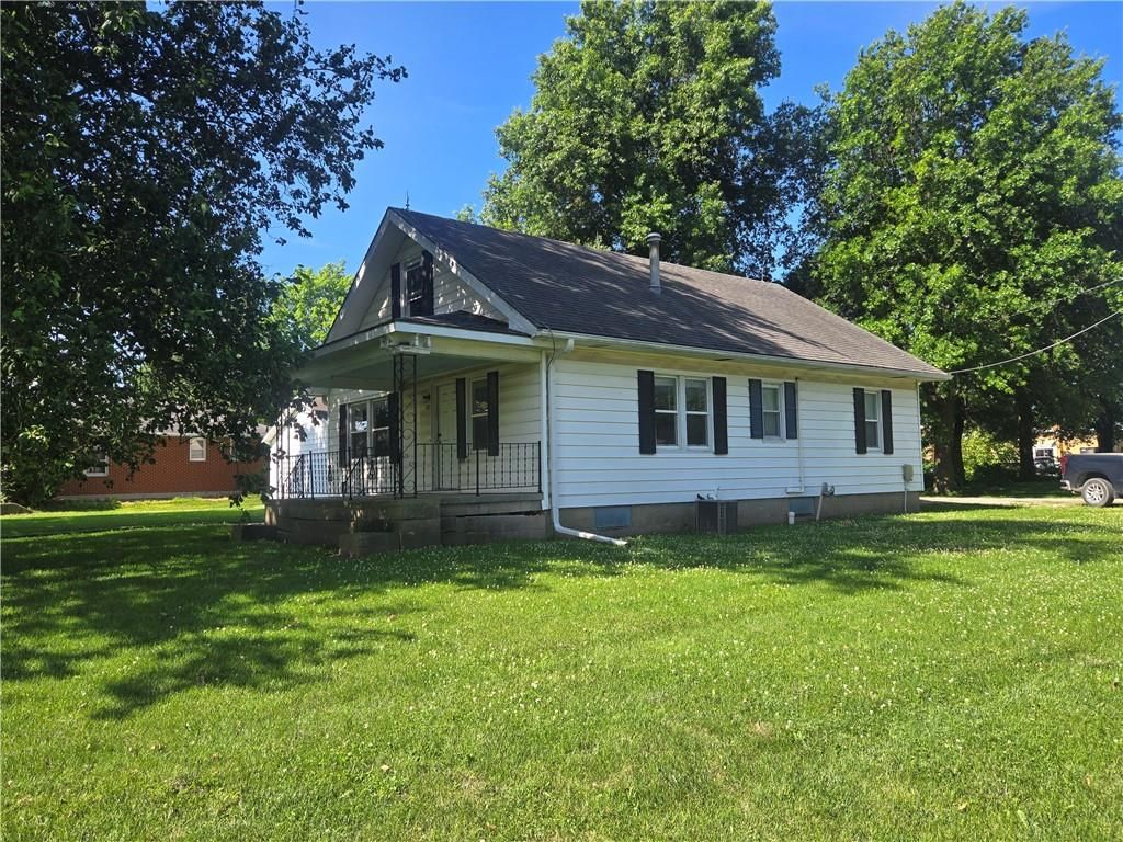 310 N County Road — photo 3