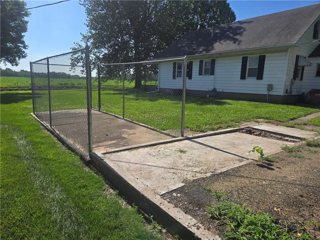 310 N County Road — photo 37